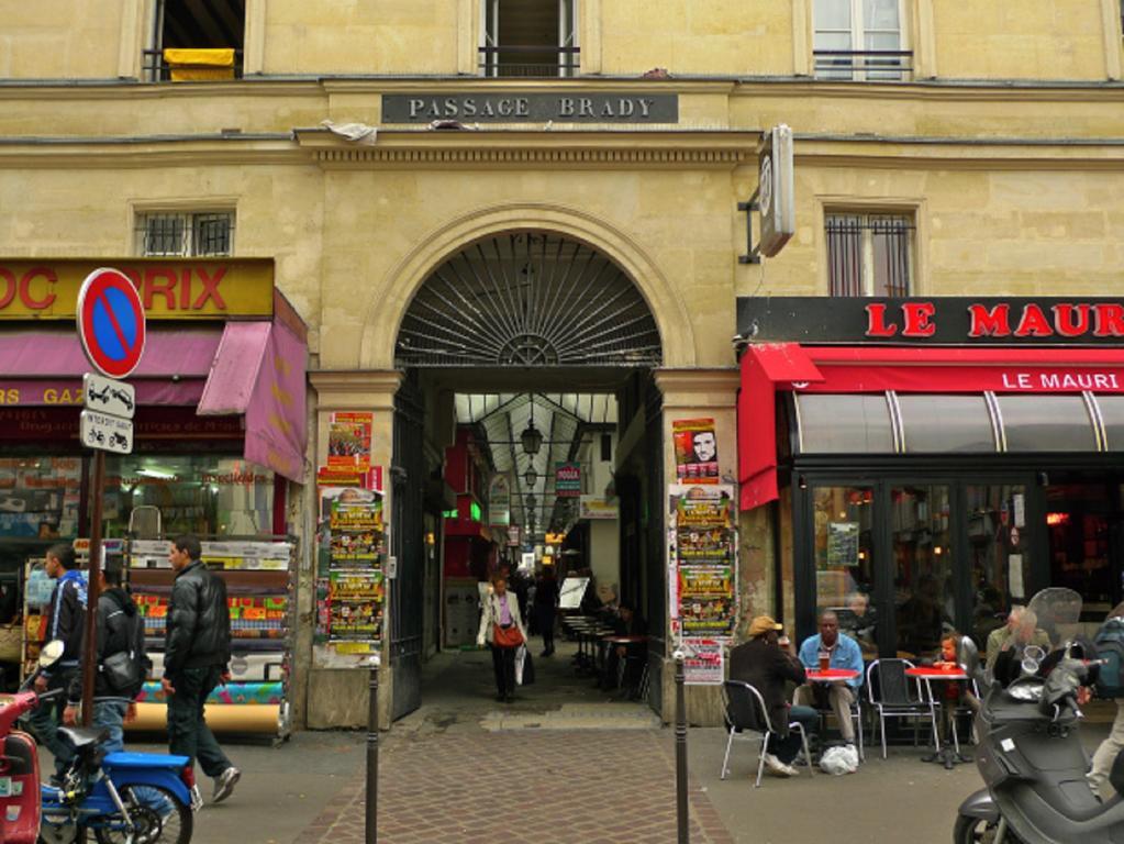 Private Room In A Parisian Homestay! - Close To It All! Ngoại thất bức ảnh